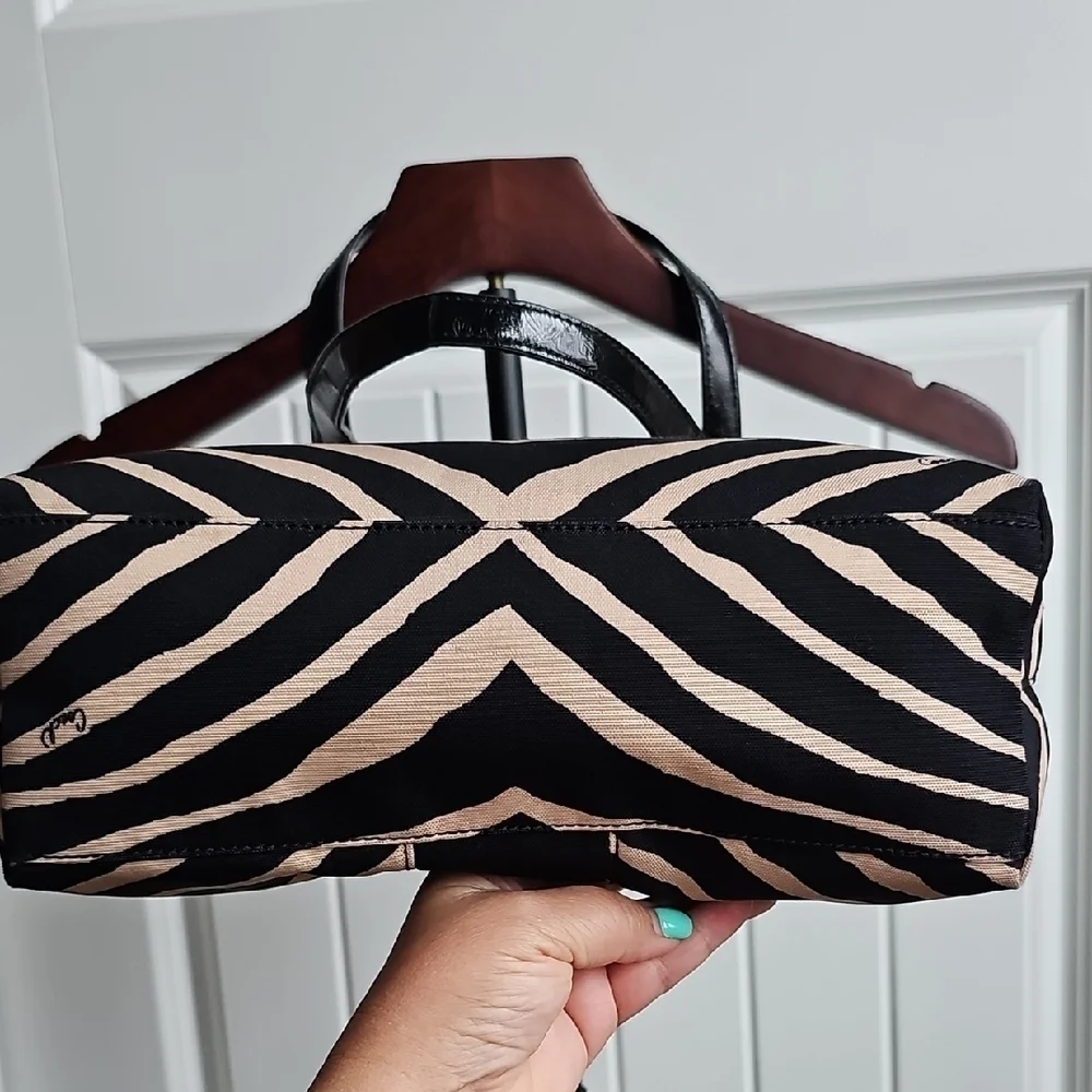 COACH 2013 SIGNATURE STRIPE ZEBRA PRINT TOTE
